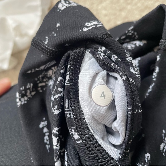 Lululemon align leggings - Picture 4 of 4